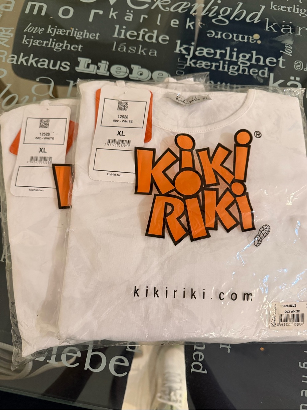 Kiki Riki Women's White Long Sleeve Graphic Tee - XL ( 2 for the price of 1)